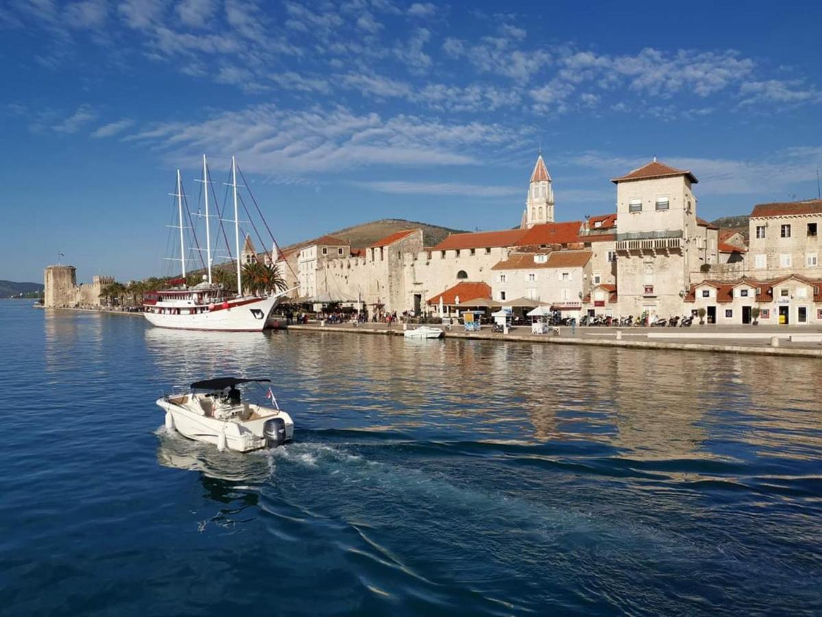 Apartment Okrug Gornji - Trogir With Sea View Exterior photo