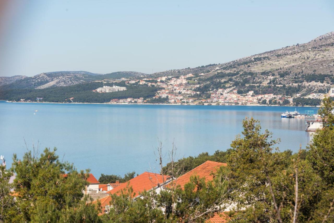 Apartment Okrug Gornji - Trogir With Sea View Exterior photo