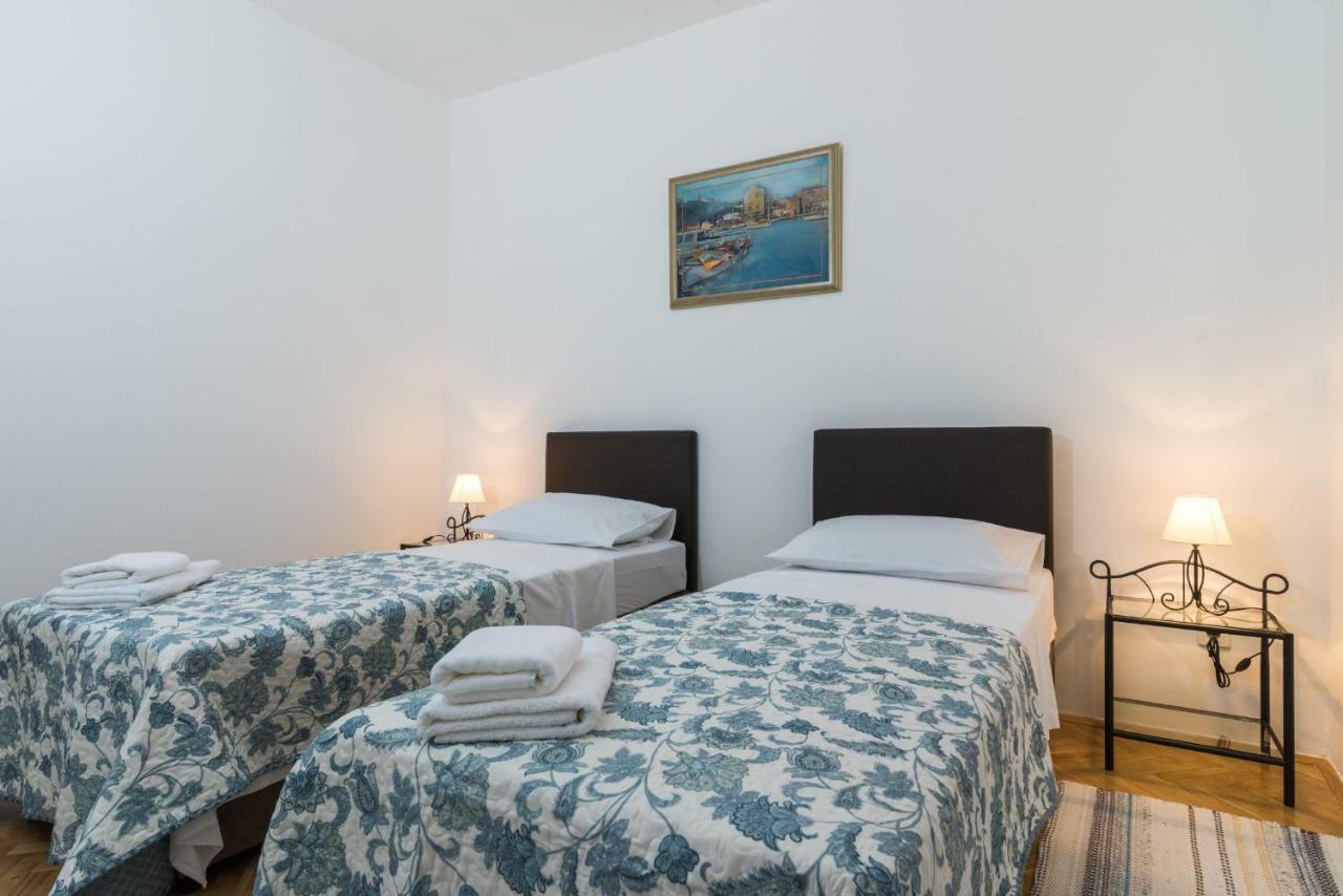 Apartment Okrug Gornji - Trogir With Sea View Exterior photo