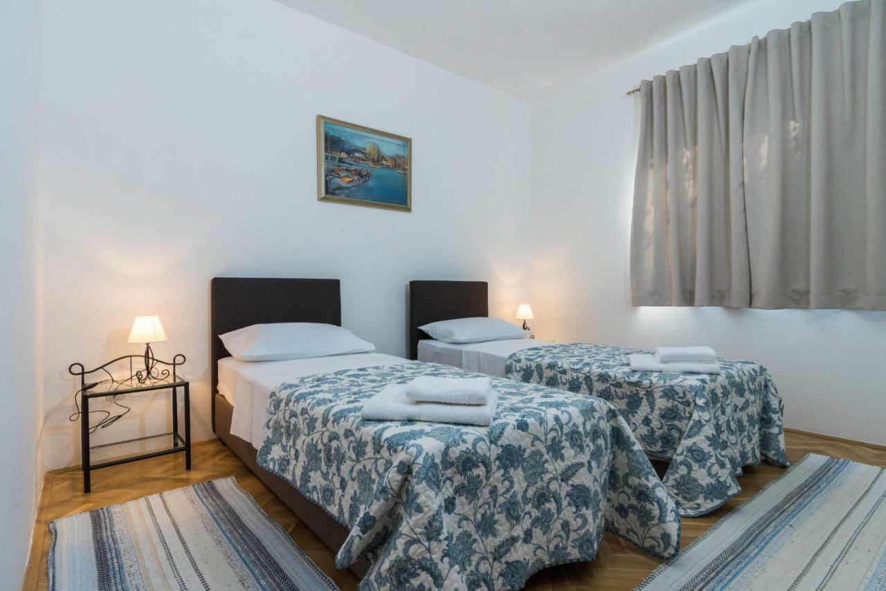 Apartment Okrug Gornji - Trogir With Sea View Exterior photo