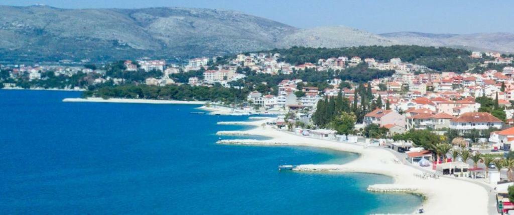 Apartment Okrug Gornji - Trogir With Sea View Exterior photo