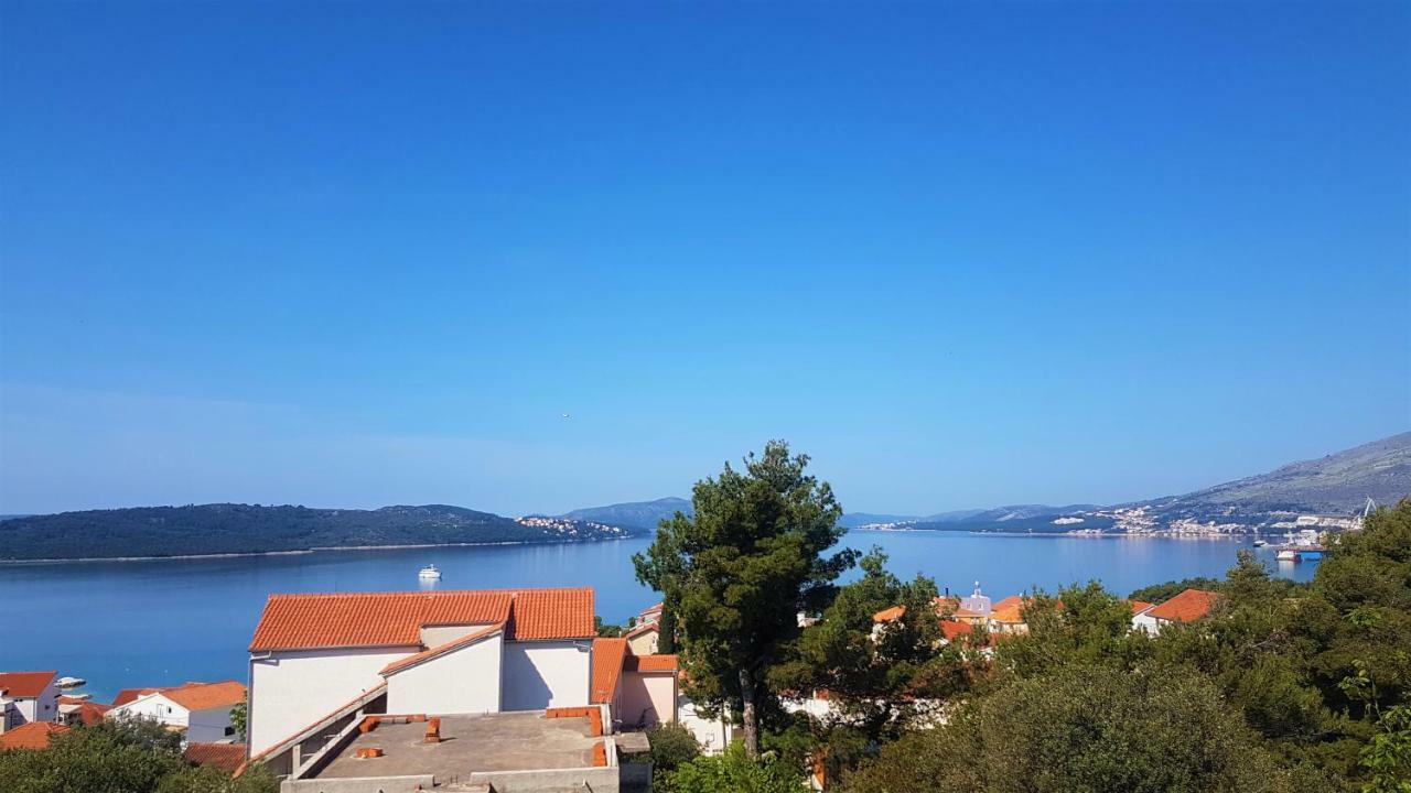 Apartment Okrug Gornji - Trogir With Sea View Exterior photo